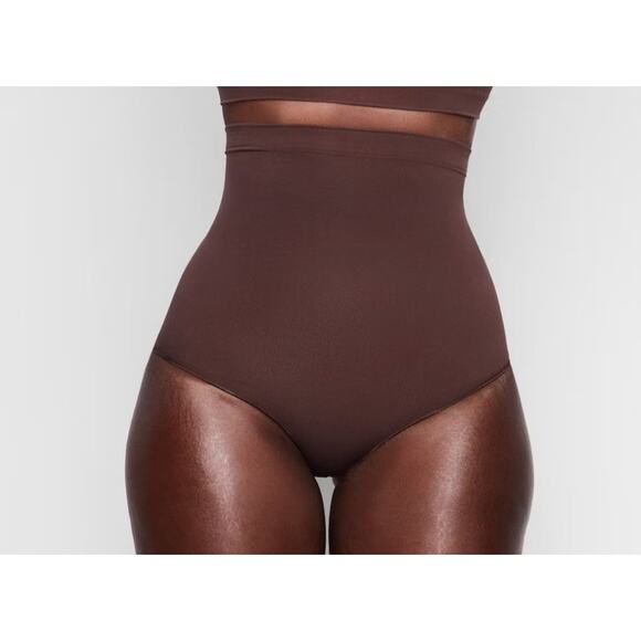 SKIMS Other - SKIMS Seamless Sculpt High-Waisted Brief Shapewear | M, Cocoa NEW